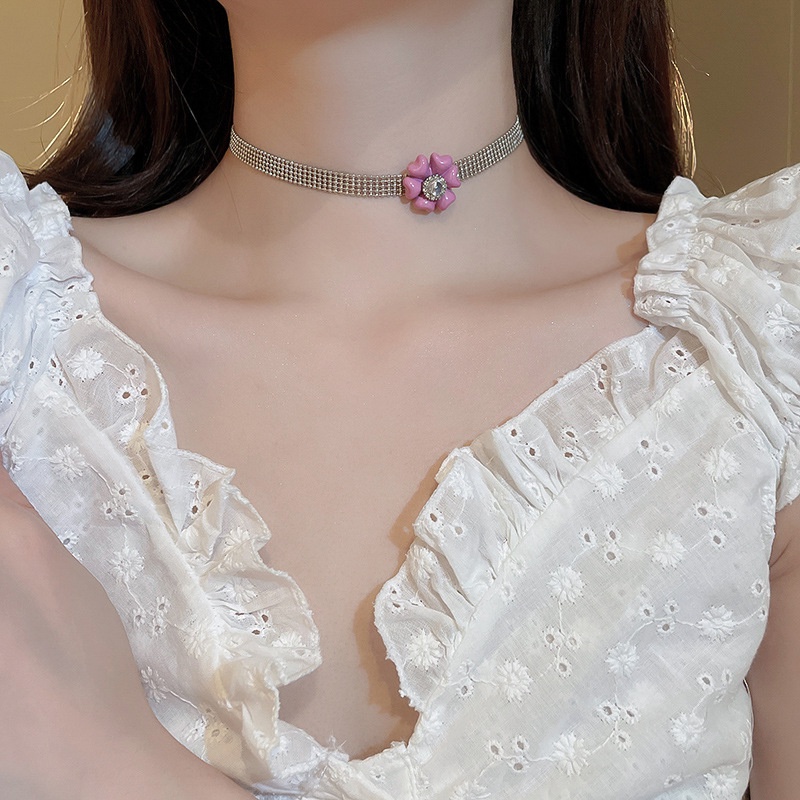 Vòng cổ Mặt Hoa Đính Đá Sang Trọng Cho Nữ