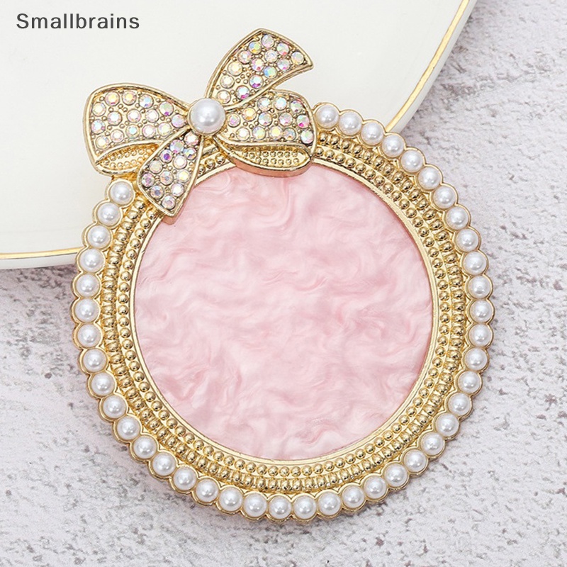 Khay Trưng Bày Móng Tay Giả Đính Ngọc Trai Và Nơ Bằng Nhựa Resin