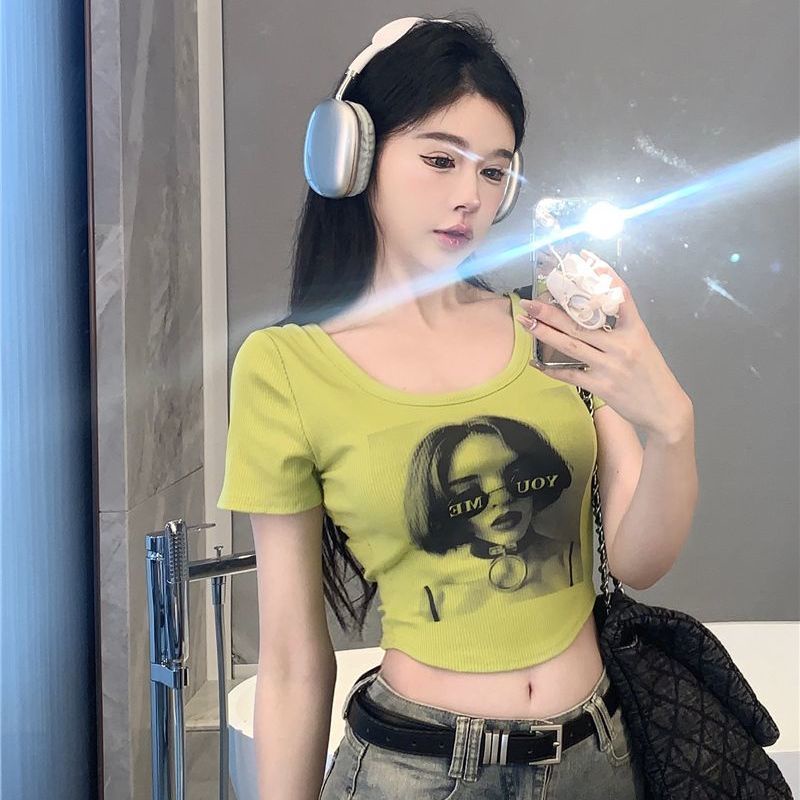 COZOK Áo Thun Croptop Tay Ngắn Cổ Chữ U Form Ôm In Họa Tiết Phong Cách Hong Kong