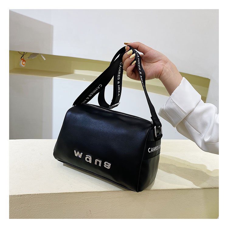 Túi Đeo Vai Thời Trang Dễ Phối Đồ Cho Nữ