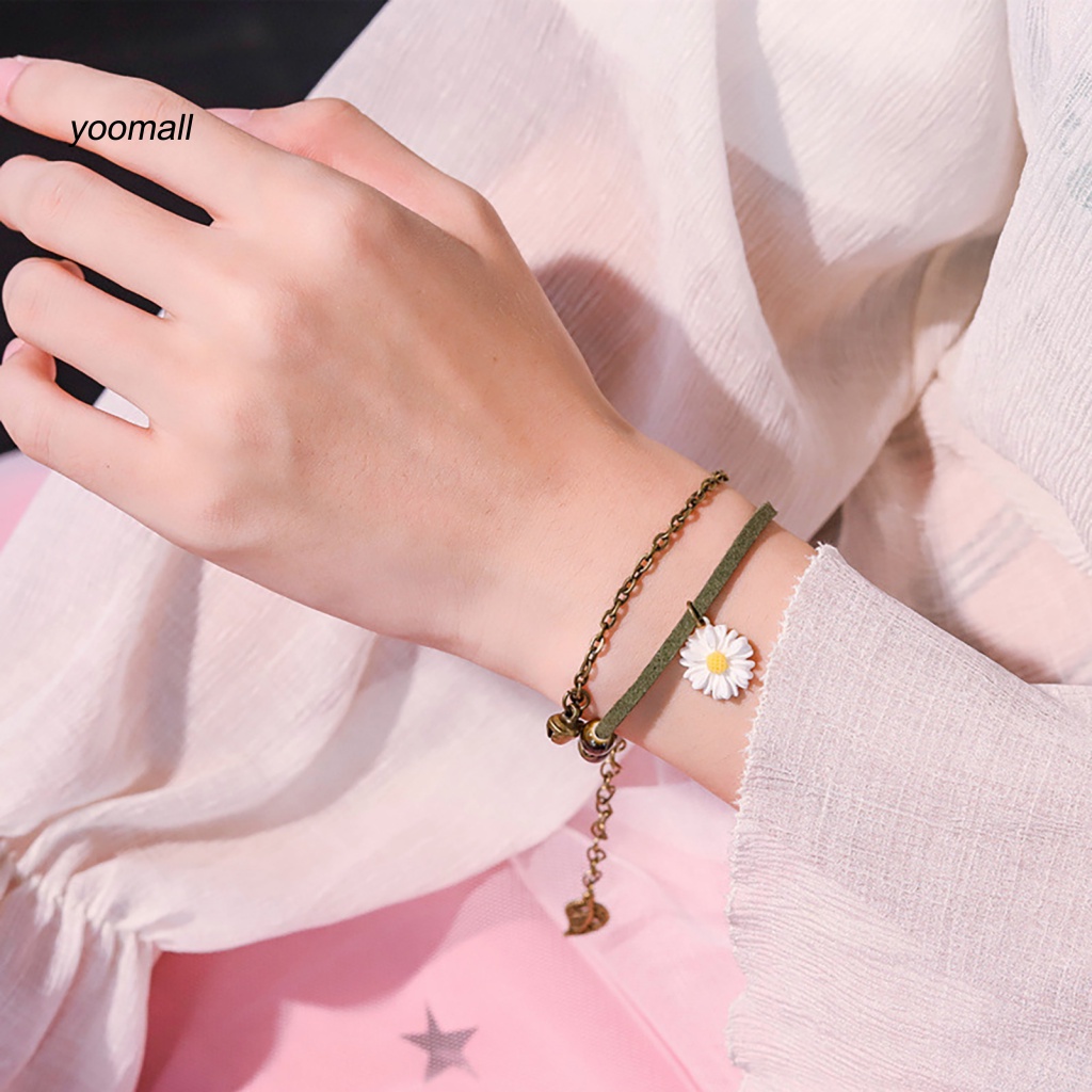 Vòng Đeo Tay Hai Lớp Họa Tiết Hoa Cúc Thời Trang Dành Cho Nữ
