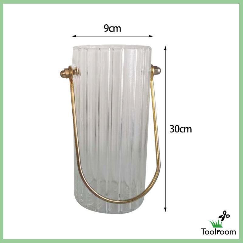 Bình Hoa Thủy Tinh Trong Suốt Hình Trụ Với Tay Cầm Kim Loại