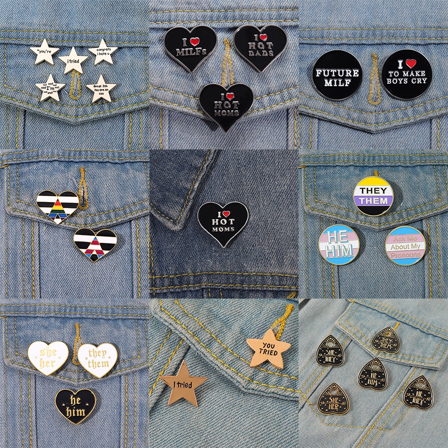 Huy Hiệu Cài Áo Tráng Men Hình Chữ &quot;I Love Mom / Dad&quot;