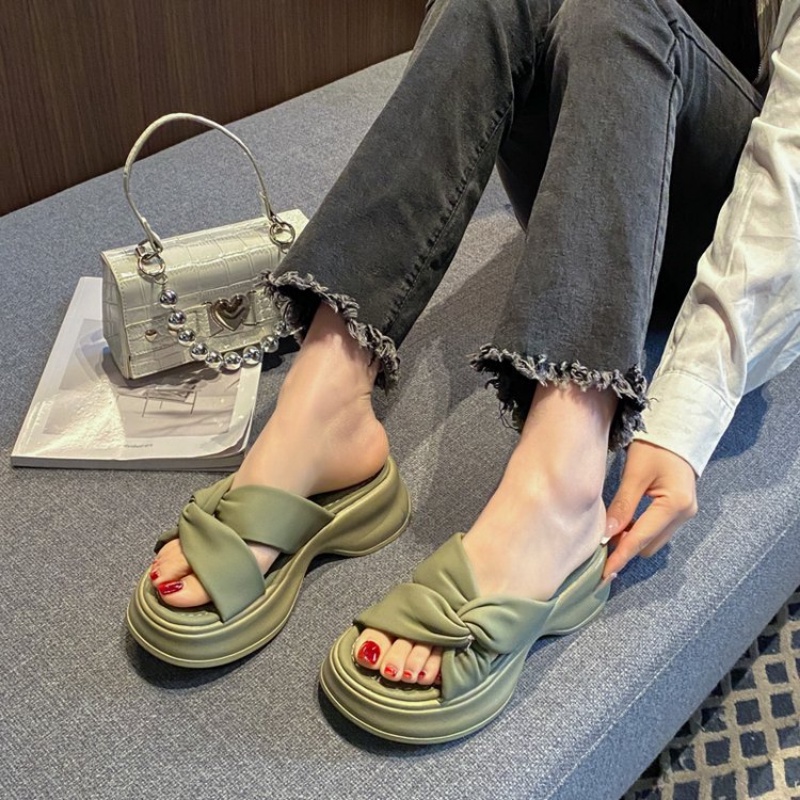 Dép Sandal Nữ Mũi Tròn Đế Dày Chống Trượt Màu Trơn Thời Trang 02637