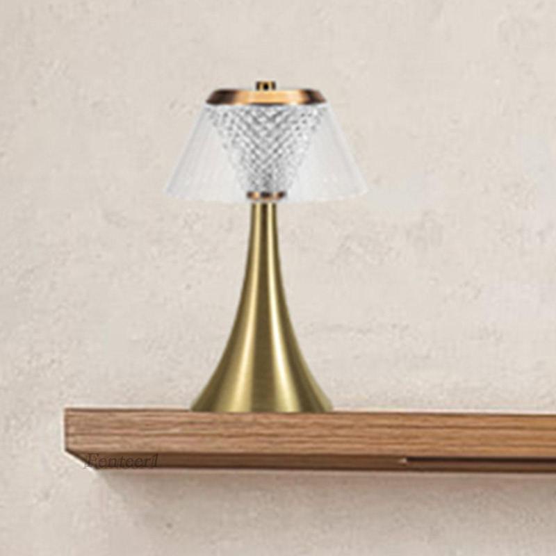 Đèn Ngủ Để Bàn Thiết Kế Hiện Đại Cho Người Lớn