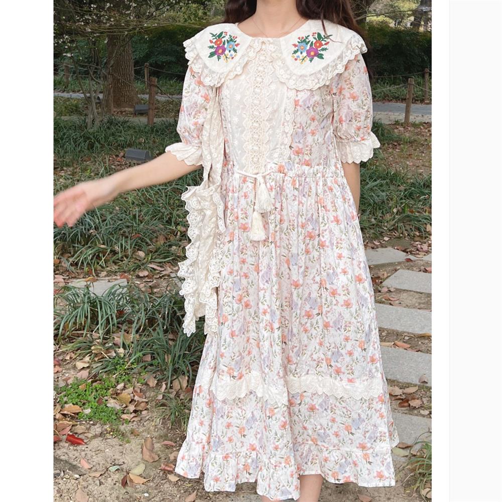 Đầm Ren Hoa Cổ Búp Bê Dịu Dàng Nữ Tính Hợp Thời Trang Mới