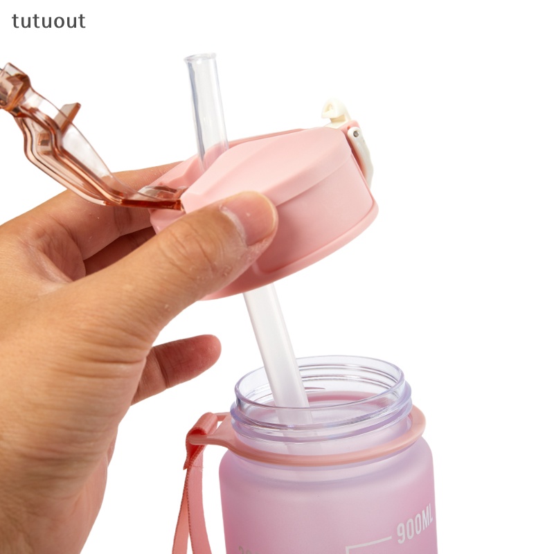 Bình Nước Thể Thao 900ml Bằng Nhựa Kèm Ống Hút Tiện Dụng