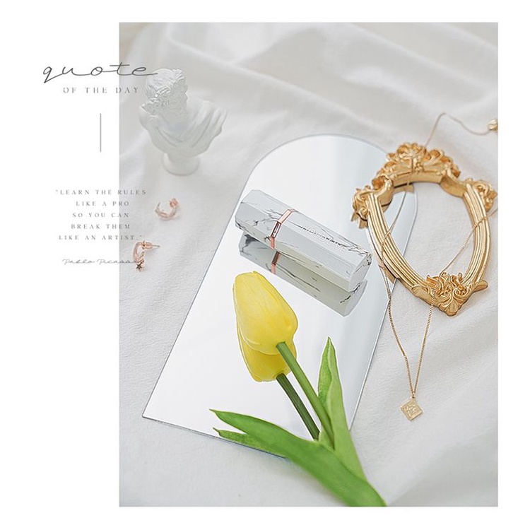 Tấm Gương Phản Chiếu Bằng Acrylic Tráng Gương Dùng Làm Phông Nền Chụp Ảnh