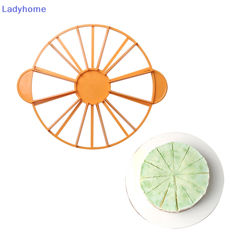 10 / 12 Khuôn Cắt Bánh Bằng Nhựa Tiện Dụng