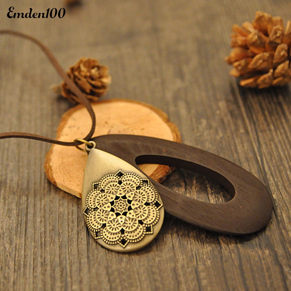 Vòng cổ Nữ Chất Liệu Nhung Mặt Gỗ Chạm Khắc Rỗng Phong Cách Vintage