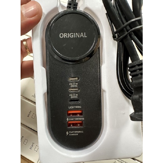 Củ/Cốc B69 Sạc Nhanh gồm 4 Cổng 2 USB 18W và 2 PD 35W Cho Điện Thoại Di Động