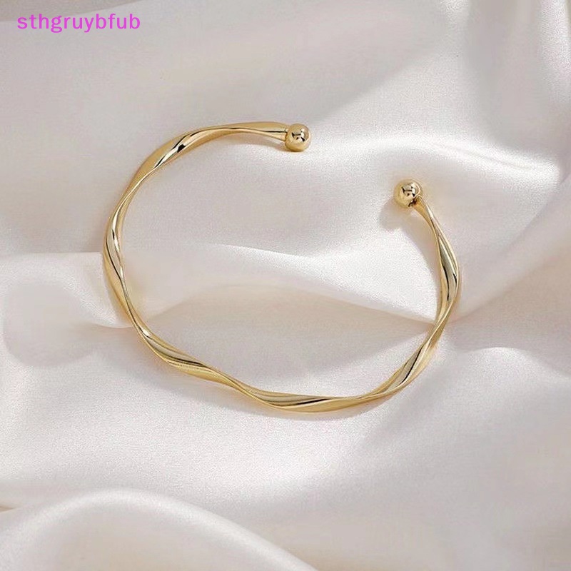 Vòng Tay Thiết Kế Đơn Giản Thời Trang Cho Nữ