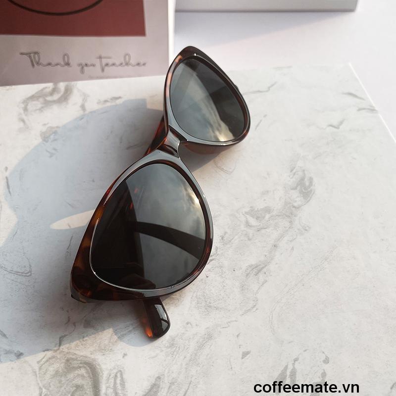 ⚡Kính mát mắt mèo màu trơn thời trang retro xu hướng thường ngày cho nữ