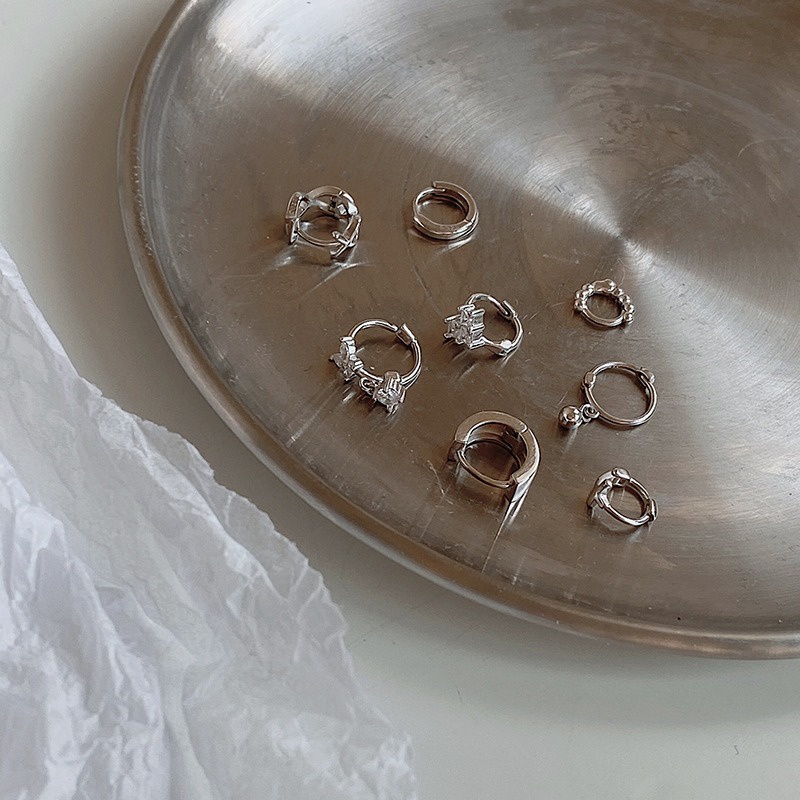 Khuyên Tai Hình Thoi Rỗng Đơn Giản Dễ Phối Đồ Mẫu Mới 2023 Dành Cho Học Sinh