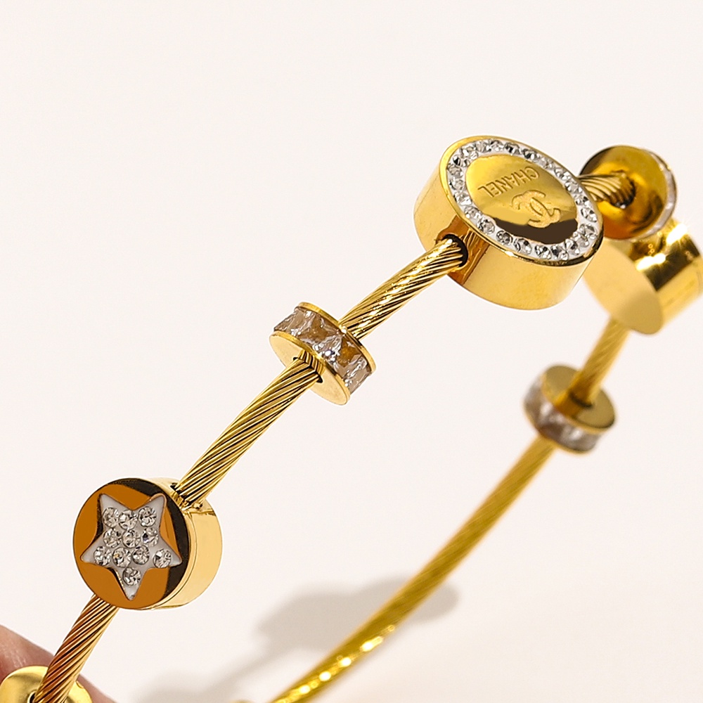 Vòng Đeo Tay Bằng Thép Titan In logo cc Hai cc Khoét Lỗ Bấm Lỗ Đơn Giản