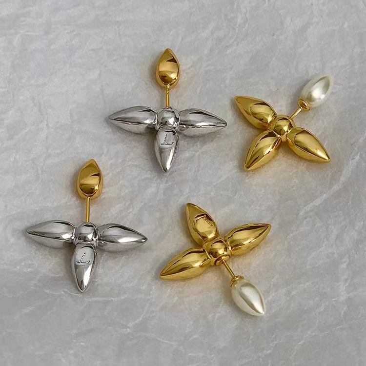 Bông Tai Mạ VàNg 24k HìNh Cỏ Ba Lá Xinh XắN