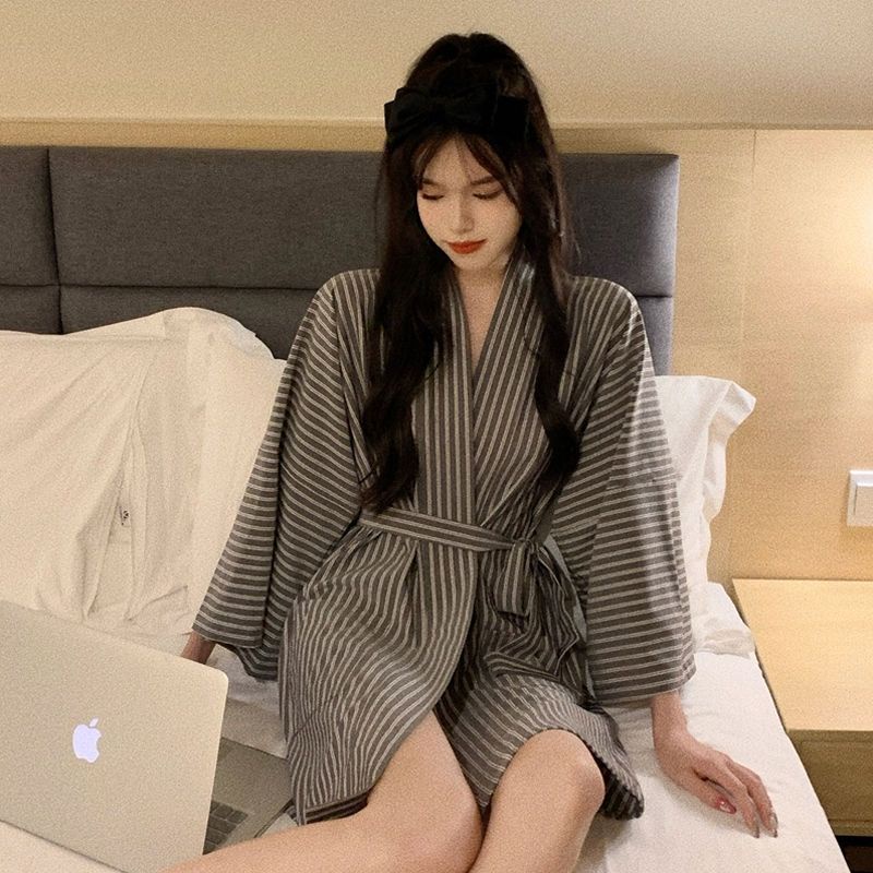 Đầm Ngủ Dáng Rộng Cỡ Lớn Họa Tiết Kẻ Sọc Phong Cách Nhật Bản Cổ Điển Thời Trang Xuân Hè Xinh Xắn Cho Nữ