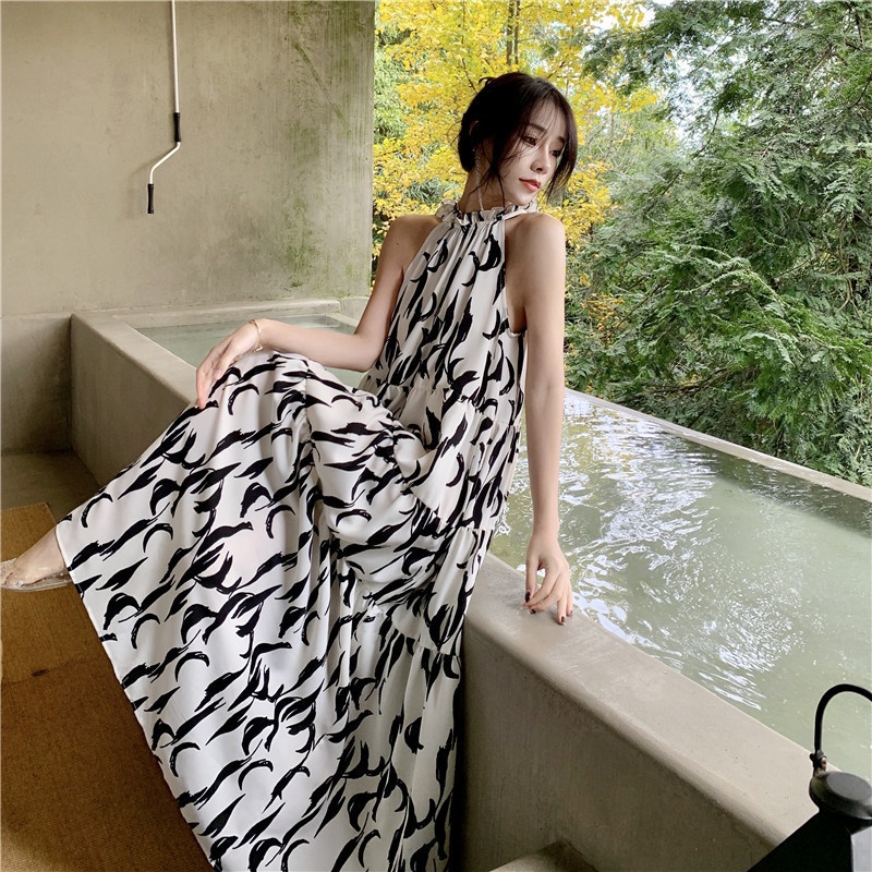 Đầm Dài Không Tay Xẻ Tà Hở Vai Màu Trắng Đen Phong Cách Bohemian Dành Cho Nữ