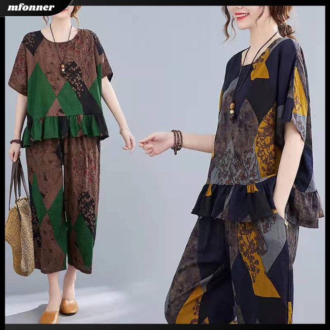 Set 2 Món Áo Thun Tay Ngắn Cổ Tròn In Họa Tiết Phong Cách Retro + Chân Váy Xếp Ly Thời Trang Cho Nữ