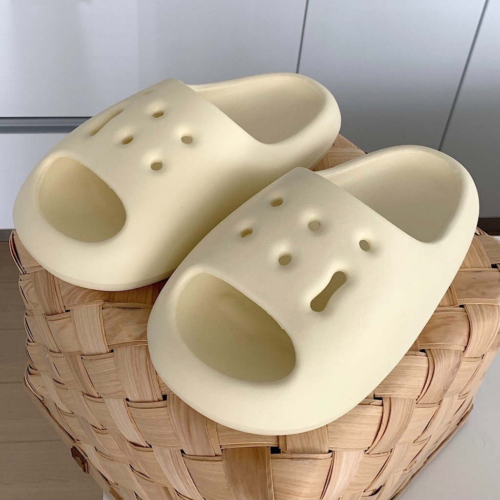 Dép Sandal Đế Mềm Đục Lỗ Đơn Giản Sáng Tạo Thời Trang Mùa Hè Dành Cho Bạn Nữ Mang Ngoài Trời