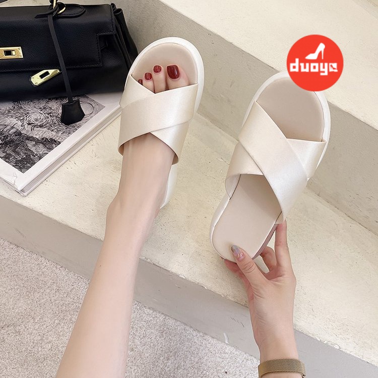 Dép Quai Ngang Đế Dày Mềm Mại Chống Trượt Thiết Kế Đơn Giản Thời Trang Cho Nữ