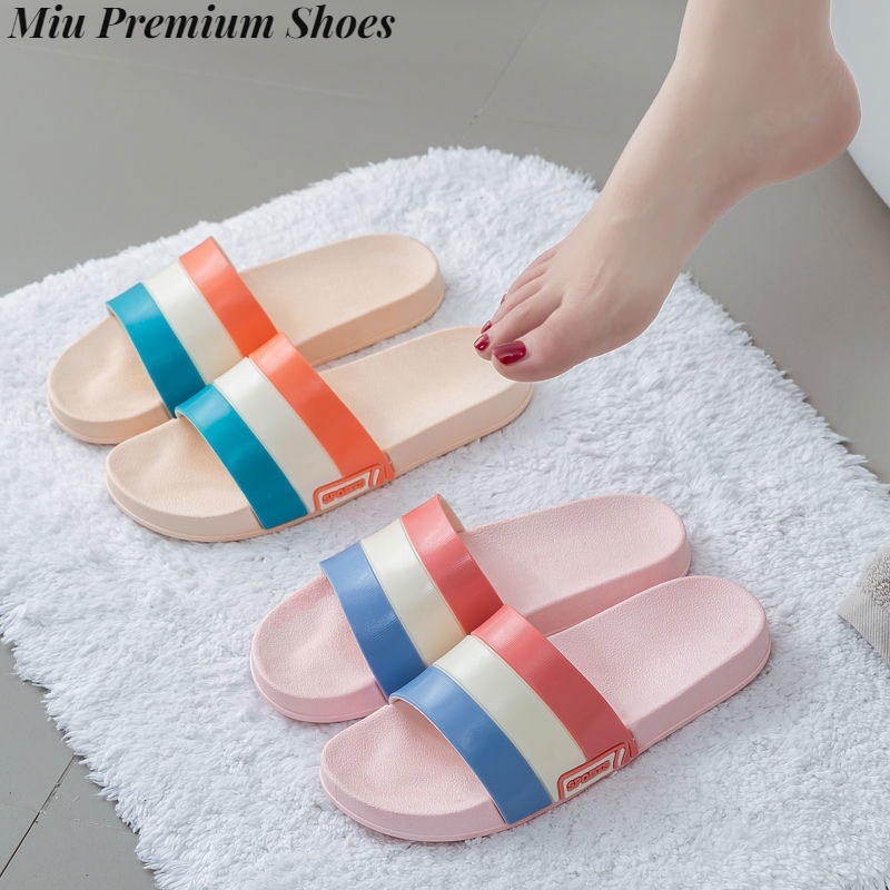Dép Nhựa Đi Trong Nhà Đế Mềm Chống Trượt Màu Cầu Vồng Dễ Thương Cho Nữ