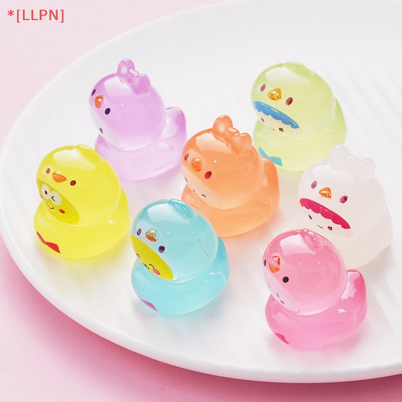 1 Tượng Vịt Con Dạ Quang Mini Dễ Thương Dùng Trang Trí Tiểu Cảnh / Xe Hơi