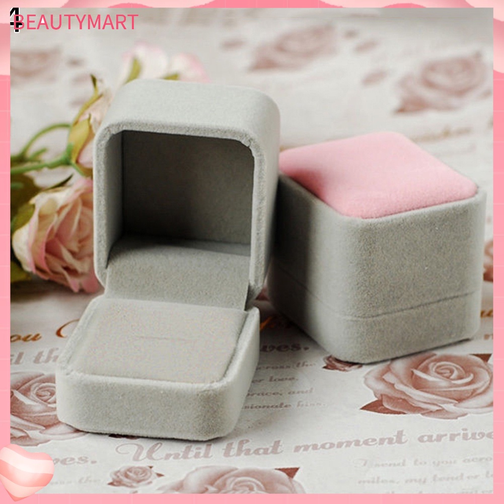 Hộp Đựng Trang Sức Hình Vuông Có Nắp Đậy Tiện Dụng