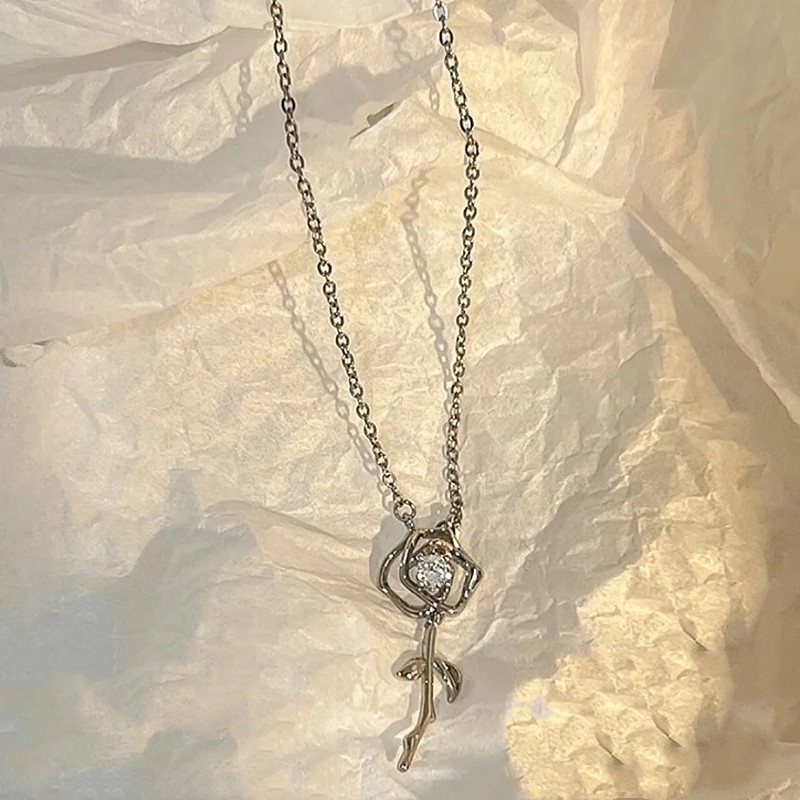 Vòng cổ Mặt Hoa Hồng Đơn Giản Cho Cặp Đôi