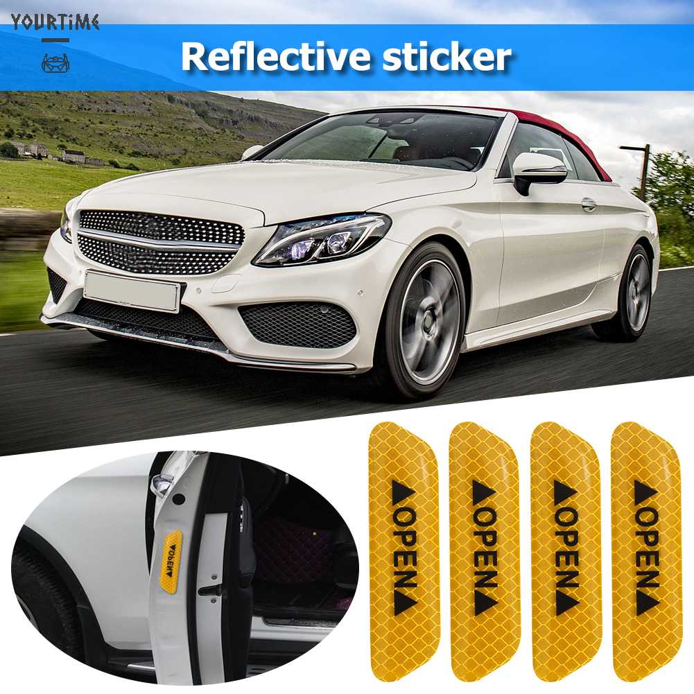 Bộ 4 Miếng Dán Phản Quang Trang Trí Cửa Xe Hơi Tiện Dụng