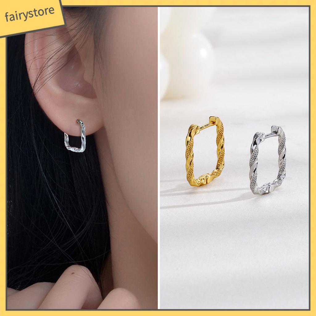 1 Khuyên Tai Kim Loại Hình Vuông Màu Vàng / Bạc Mini Thời Trang Cho Nữ