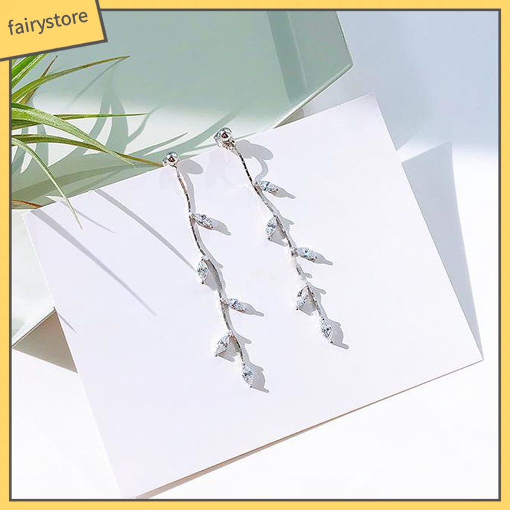 1 Đôi Bông Tai Hình Chiếc Lá Đính Đá Phối Tua Rua Phong Cách Hàn Quốc Dành Cho Nữ