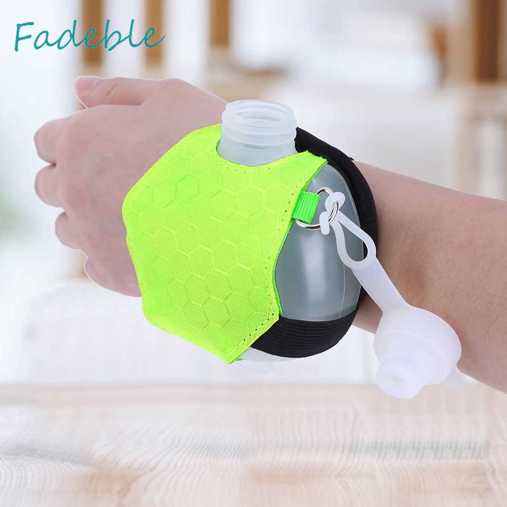 Bình Nước Thể Thao 200ML Có Quai Đeo Cổ Tay Mềm Mại