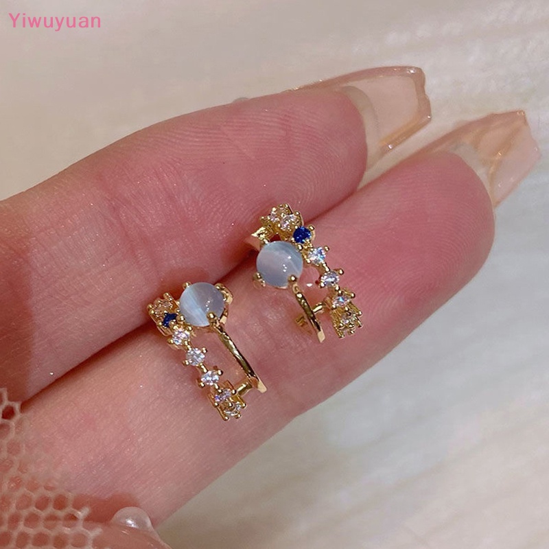 < Yiwuyuan > Khuyên Tai Đính Đá Mắt Mèo Zircon Ngọc Trai Thời Trang Hàn Quốc Ngọt Ngào Cho Nữ
