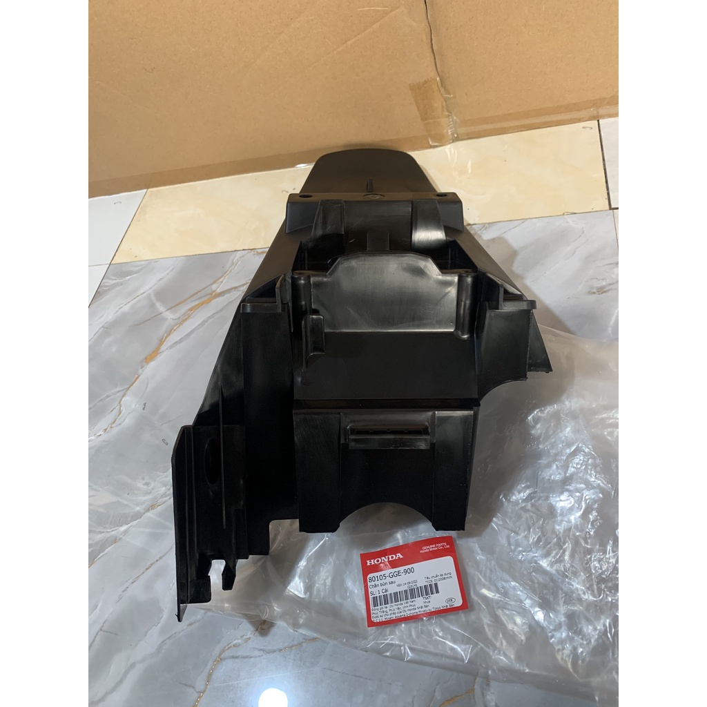 Chắn bùn sau đuôi biển HONDA LEAD 110 Đời Đầu Chính Hãng