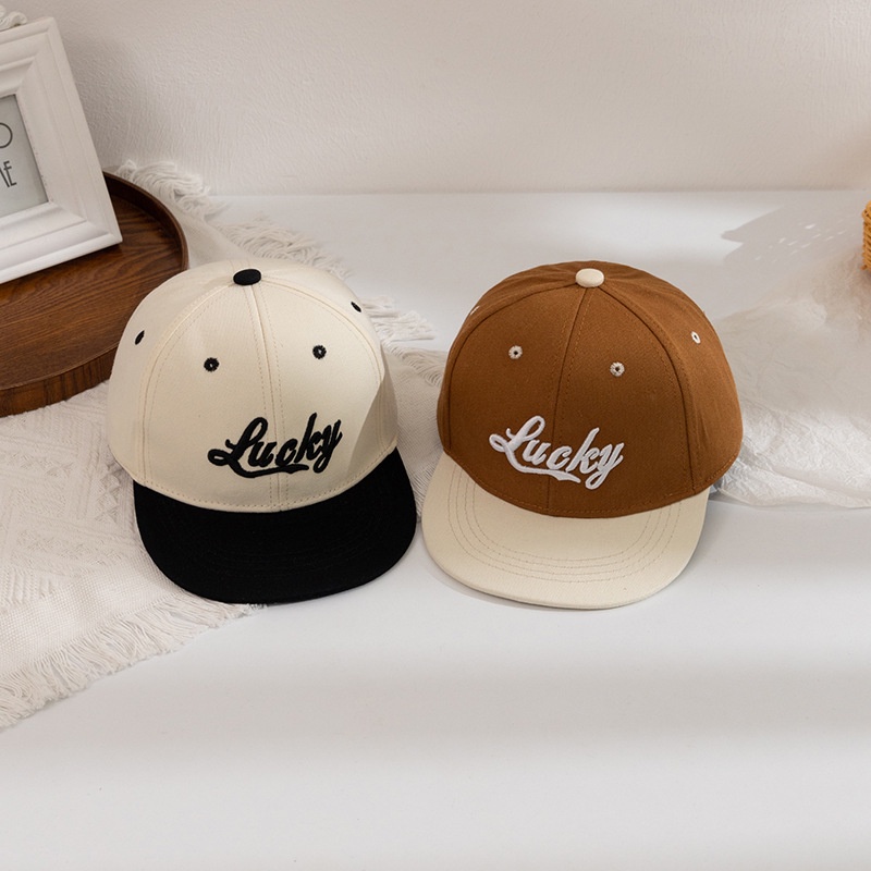 Hip hop trẻ em mũ vành phẳng chữ thêu màu chặn trẻ em mũ bóng chày mũ chống nắng ngoài trời hàn quốc mũ đi biển