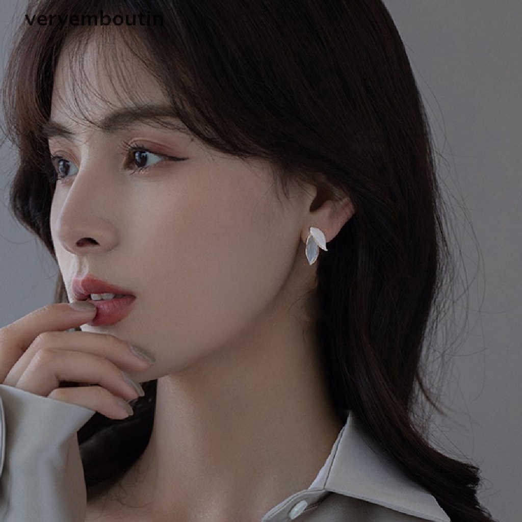 Bông Tai Dáng Dài Hình Chiếc Lá Phối Tua Rua Phong Cách Bohemian Thời Trang Cho Nữ