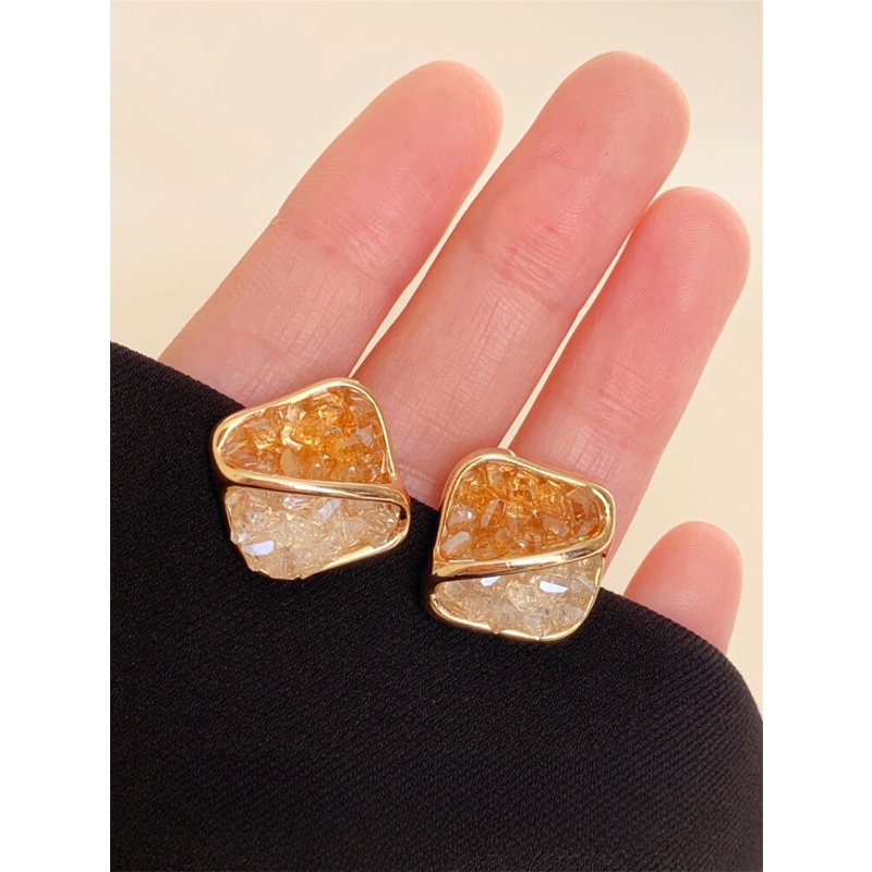 Khuyên Tai Dáng Vuông Đính Đá Sang Trọng