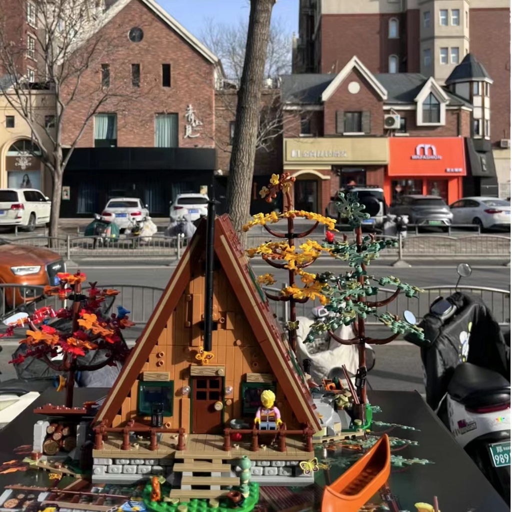 Đồ chơi lắp ráp mô hình A-Frame Cabin Nhà Gỗ trong Rừng  67001