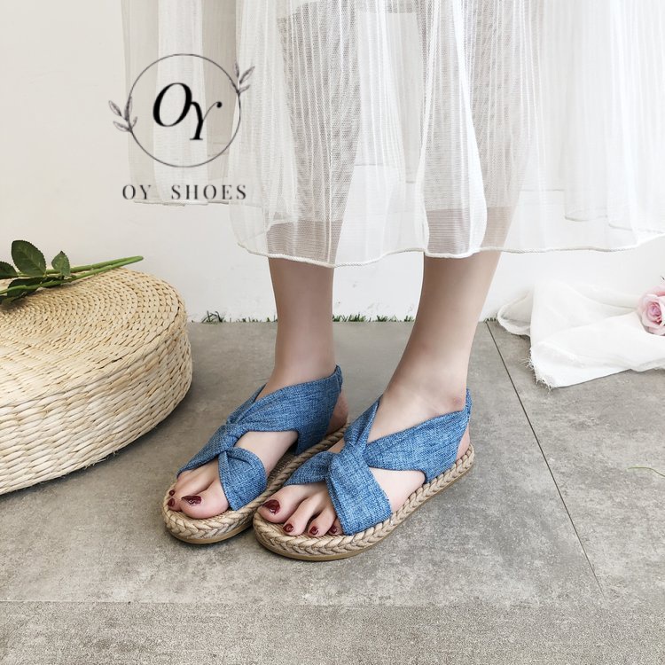 Giày Sandal Rơm Đan Dây Chéo Đế Phẳng Phong Cách Mới Mùa Hè 2023 Cho Nữ
