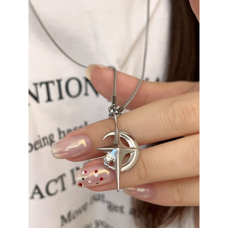 Vòng cổ Mặt Hình Mặt Trăng Và Ngôi Sao Phong Cách Hip Hop Thời Trang