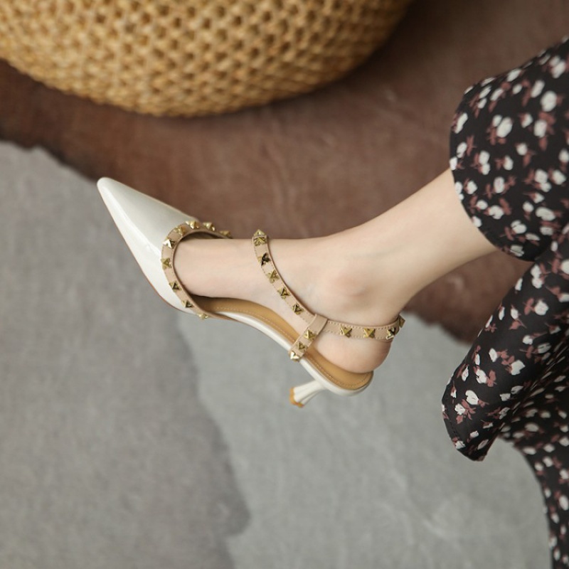 Giày Cao Gót Mũi Nhọn Phối Đinh Tán Thời Trang Xuân Hè Dành Cho Nữ