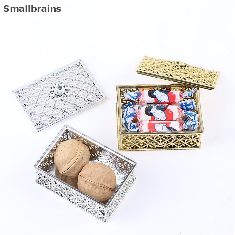 Hộp Nhựa Đựng Kẹo / Sô Cô La Có Lá Vàng