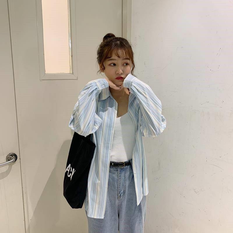 Áo Sơ Mi Mỏng Dáng Rộng Họa Tiết Kẻ Sọc Dọc Màu Xanh Dương Trắng Phong Cách Hàn Quốc Mới
