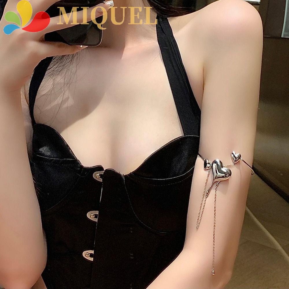 Vòng Đeo Cánh Tay Mặt Trái Tim Phối Tua Rua Thời Trang Cho Nữ