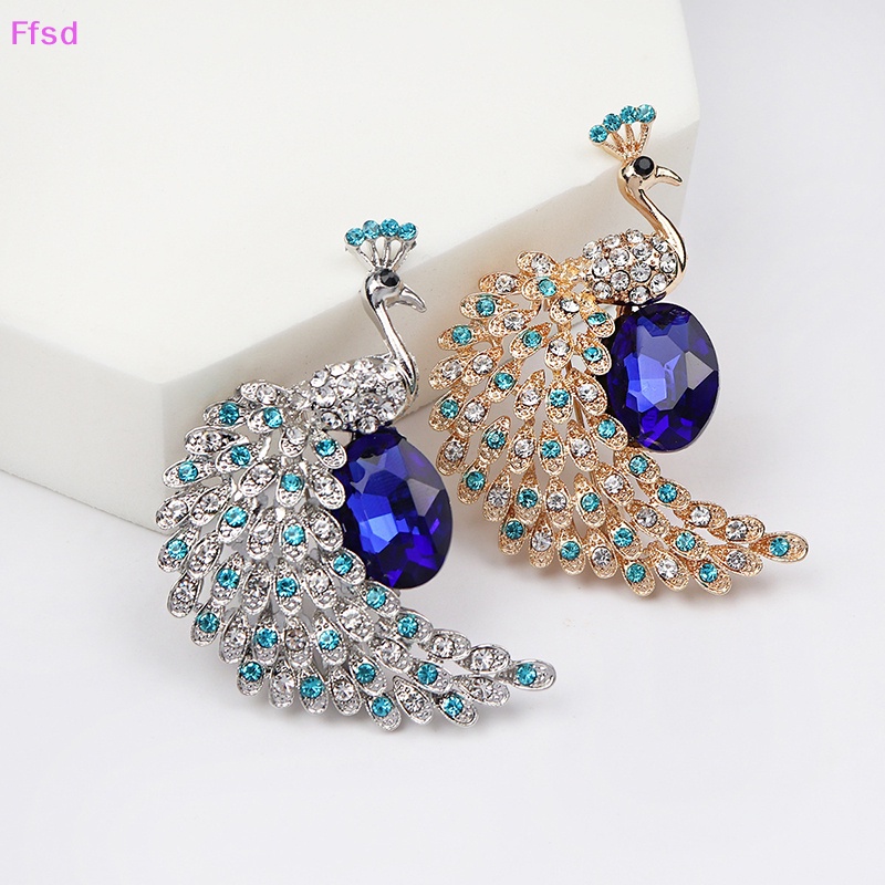 {Ffsd} Ghim Cài Áo Hình Con Công Đính Pha Lê Thời Trang Dành Cho Nữ Dự Tiệc * Bán Chạy