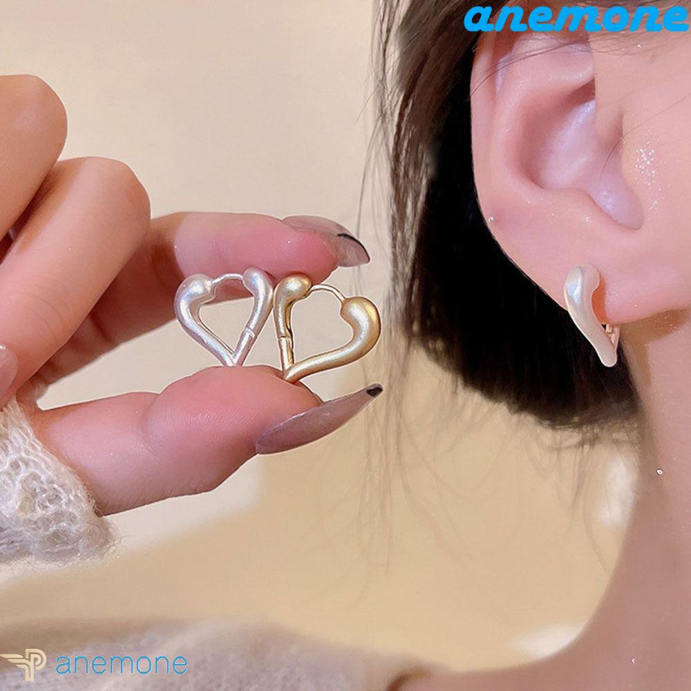 Khuyên Tai Dạng Vòng Mặt Nhám Mạ Điện Không Gây Dị Ứng Hình Trái Tim Thời Trang Cho Nữ
