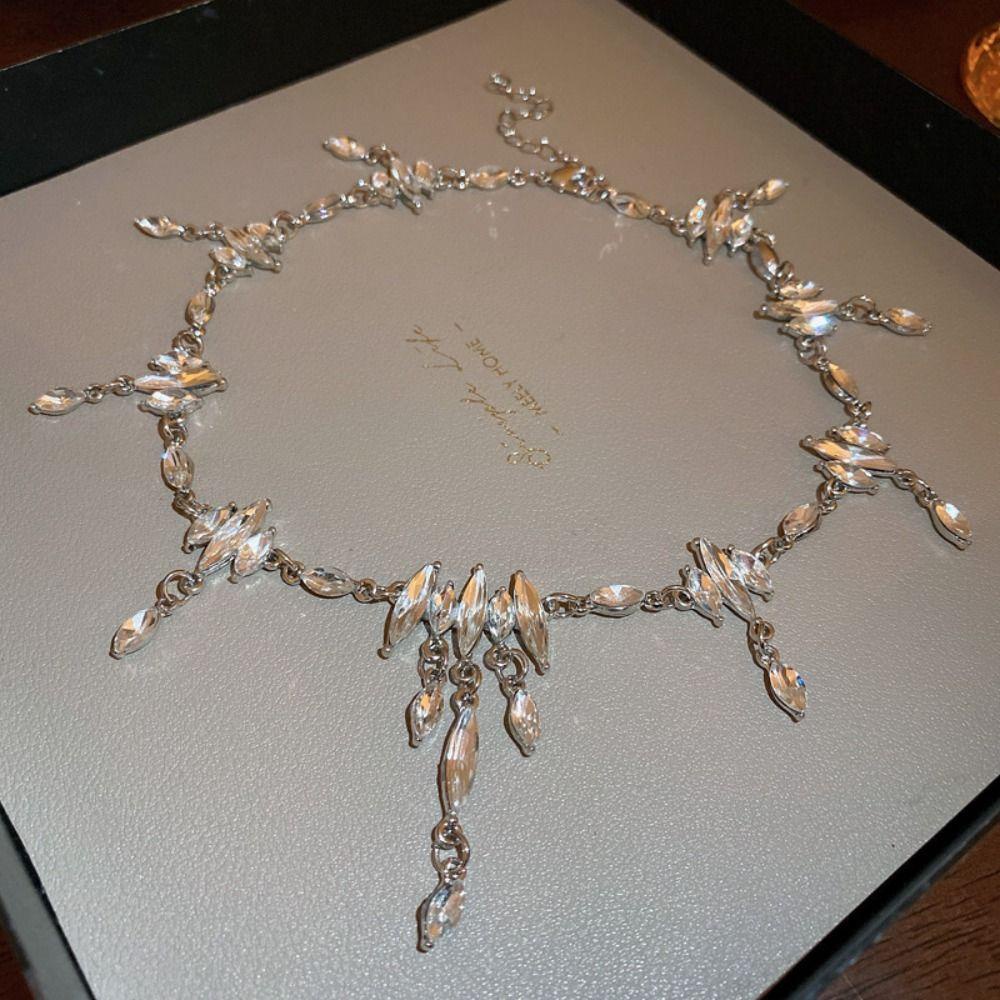 Vòng Cổ Choker Y2K Hình Giọt Nước Đính Đá Pha Lê Phong Cách Vintage Hàn Quốc