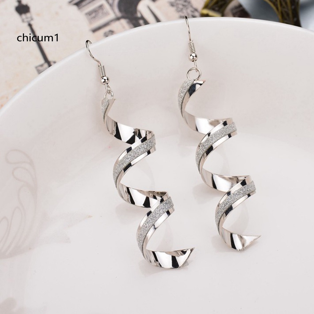 Khuyên Tai Kim Loại Thân Thiện Với Làn Da Thời Trang