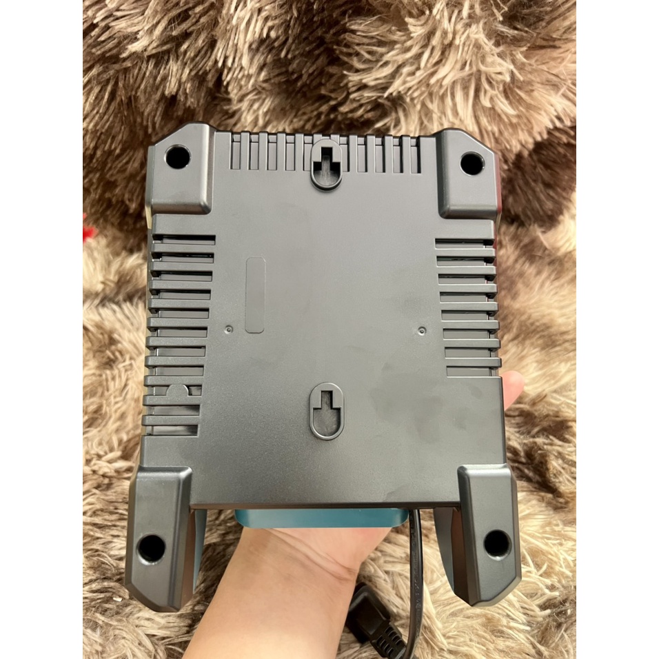 Sạc Bosch 14.4V - 36V Li-ion mới 100%, sử dụng điện 220VAC.